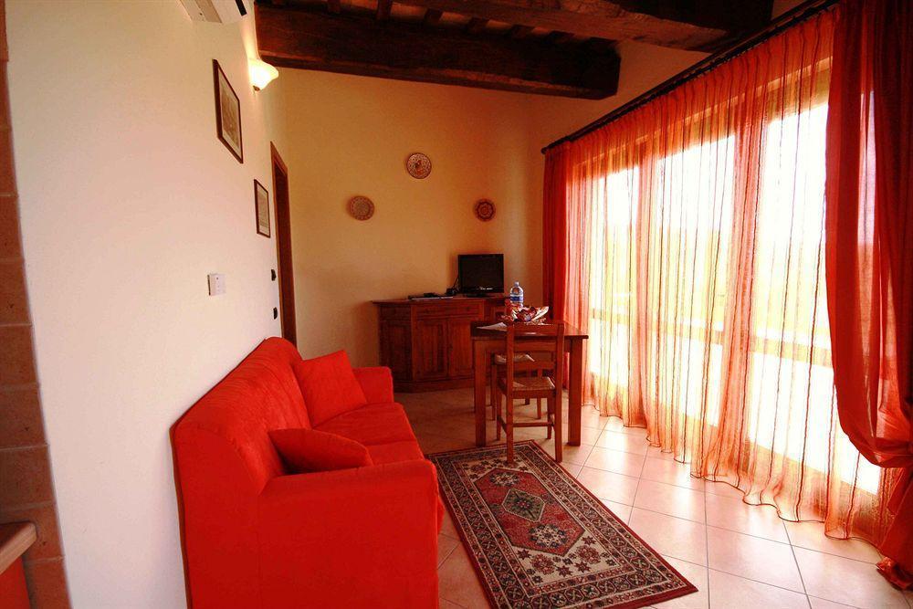 Santa Maria Degli Ancillotti Guest House Petrignano Exterior photo